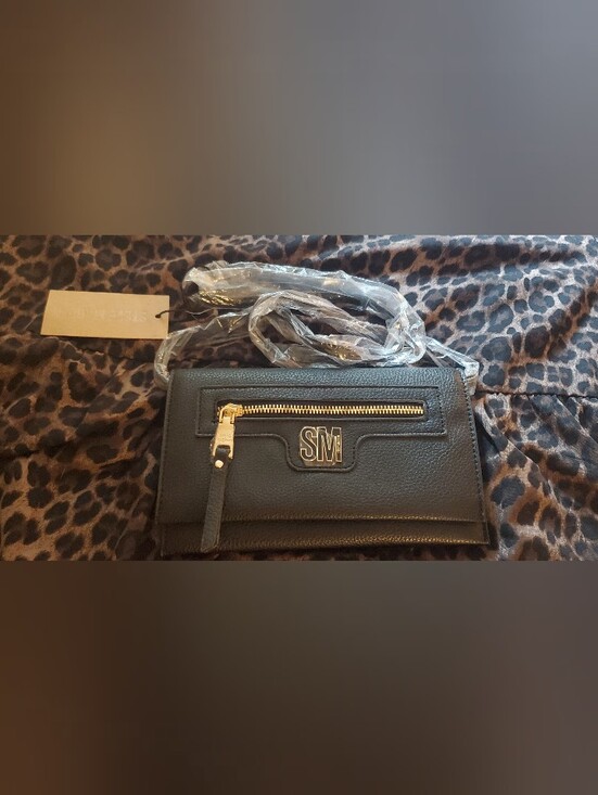 Steve Madden Handbags - Steve Madden Black Clutch With Leopard Wristlet  NWT